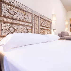 https://tarifa-suites.es-andalucia.com