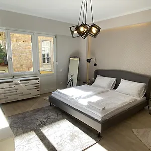 https://apt-large-modern-in-great-location.inbudapesthotels.com