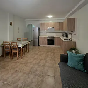 https://apartment-playa-las-vistas-playa-de-las-americas-tenerife.tenerifehoteles.net